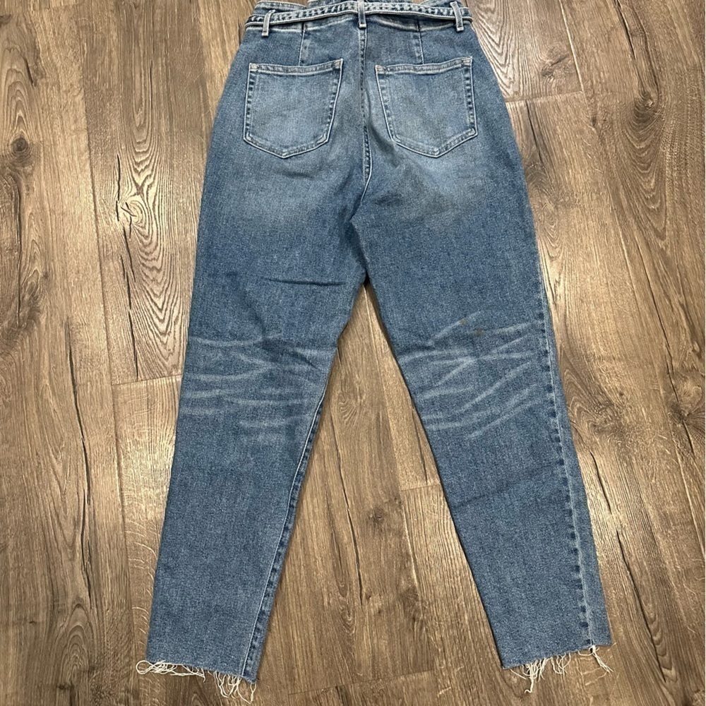 Hollister Junior's Jeans Size 5R 27 Ultra High-Rise Mom Tapered Leg Paper Bag - Picture 3 of 11